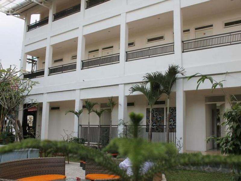 Grand Kalpataru Syariah Hotel Malang Zewnętrze zdjęcie